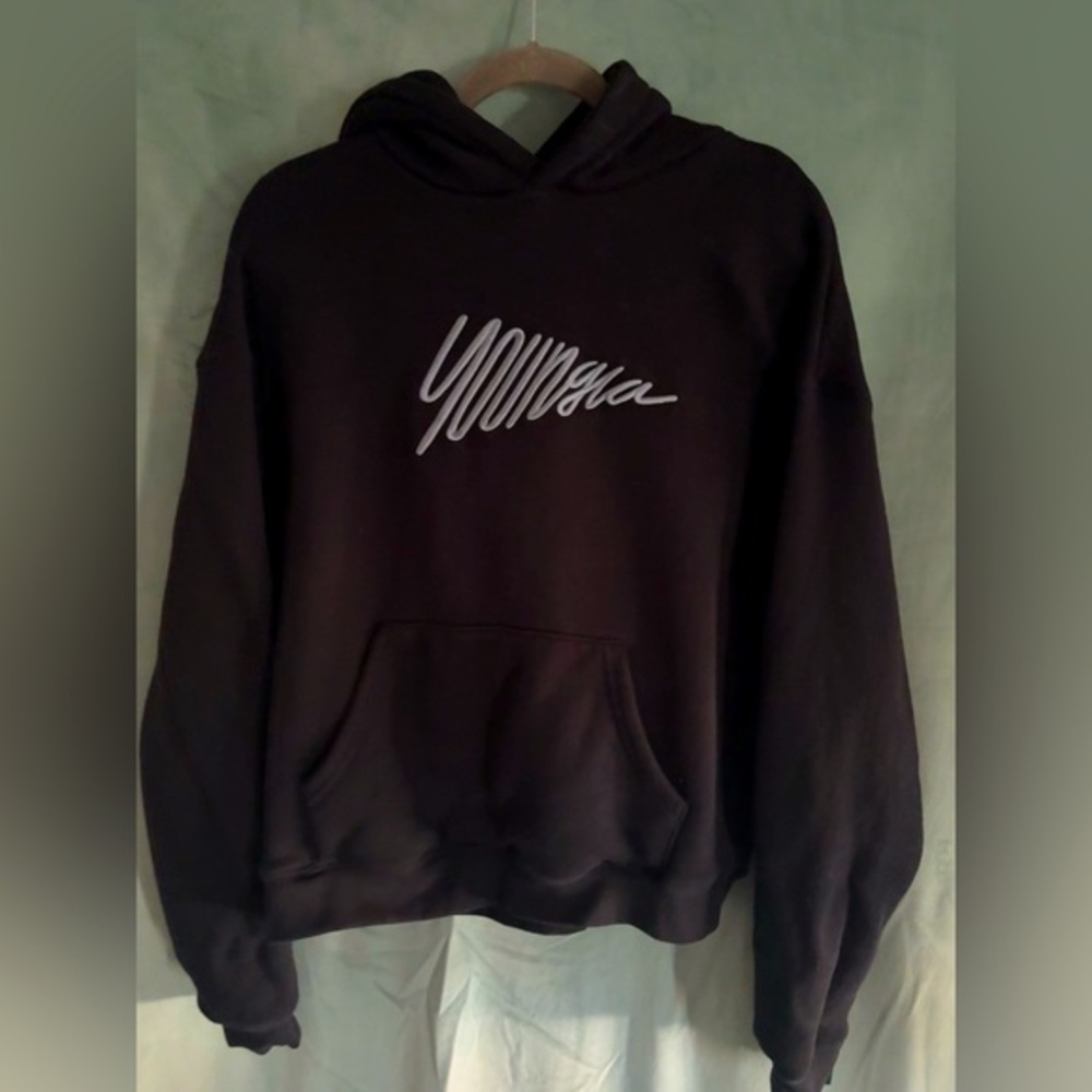 Men’s YoungLa Embroidered Logo Hoodie 🌵Small